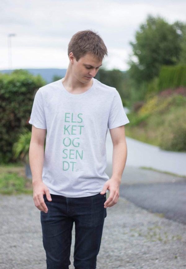 T-skjorte: Elsket og sendt-26683