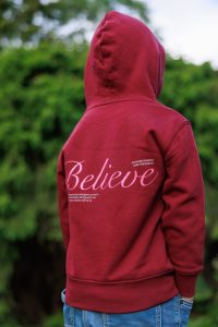 Soul Children hoodie barn (burgunder) - Bilde 3