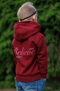 Soul Children hoodie barn (burgunder) - Bilde 2